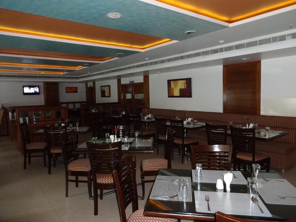 La Hospin Hotel Rajahmundry Room photo
